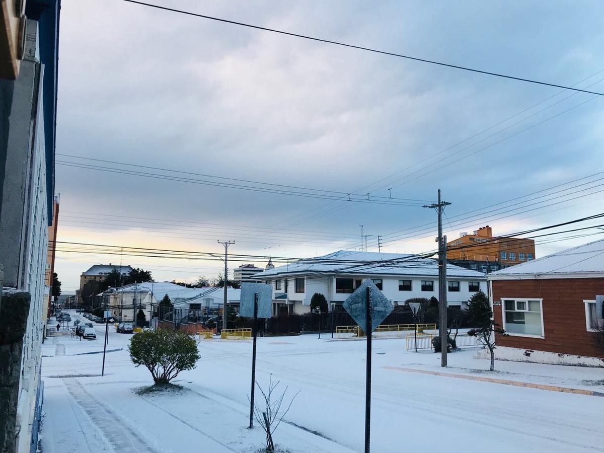 Hostal Chalet Las Violetas Punta Arenas Exterior foto