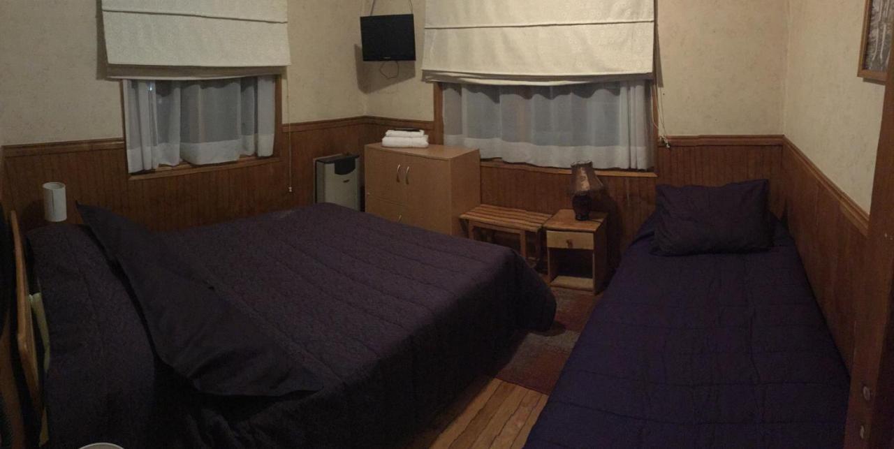 Hostal Chalet Las Violetas Punta Arenas Exterior foto